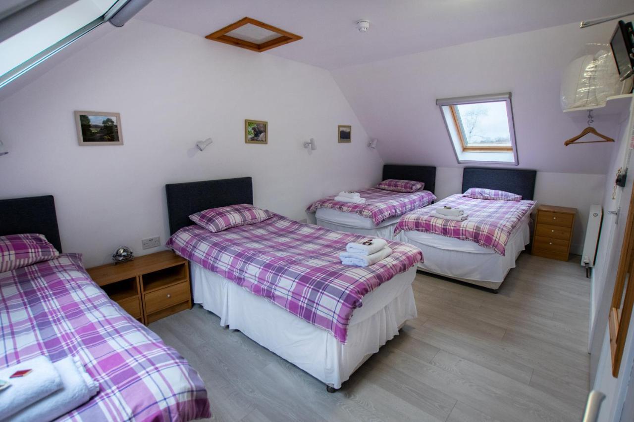 Corran Bunkhouse Hotel Bagian luar foto
