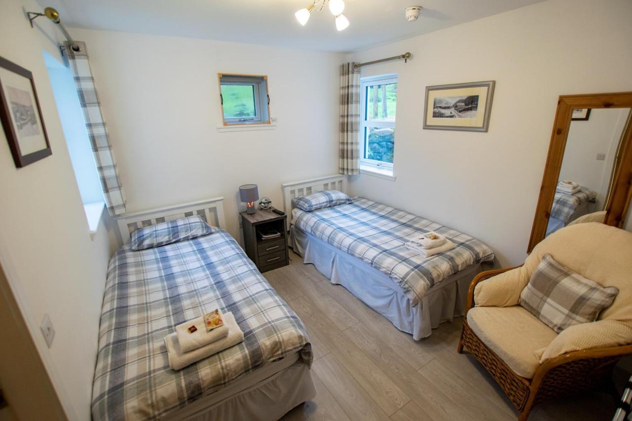 Corran Bunkhouse Hotel Bagian luar foto