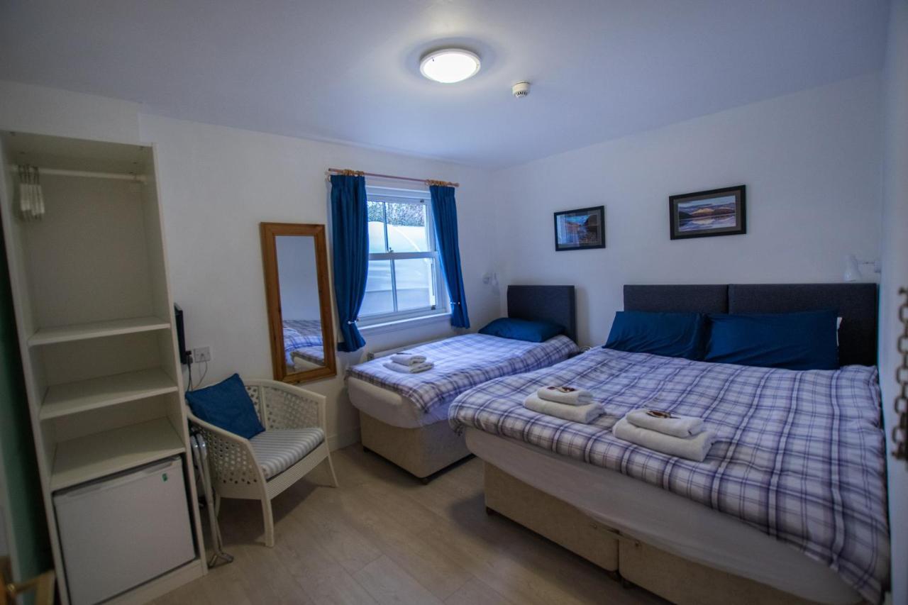 Corran Bunkhouse Hotel Bagian luar foto
