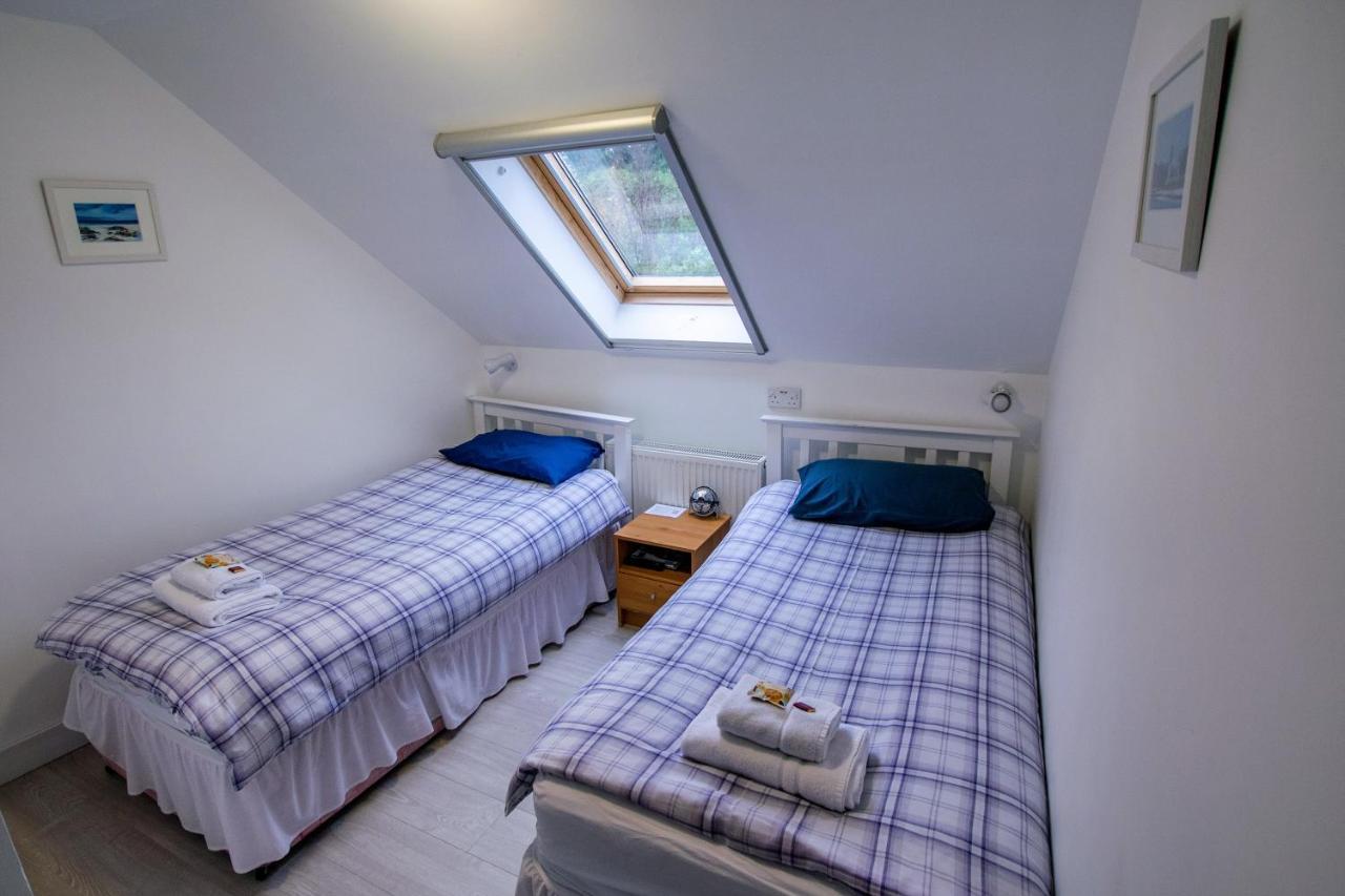 Corran Bunkhouse Hotel Bagian luar foto